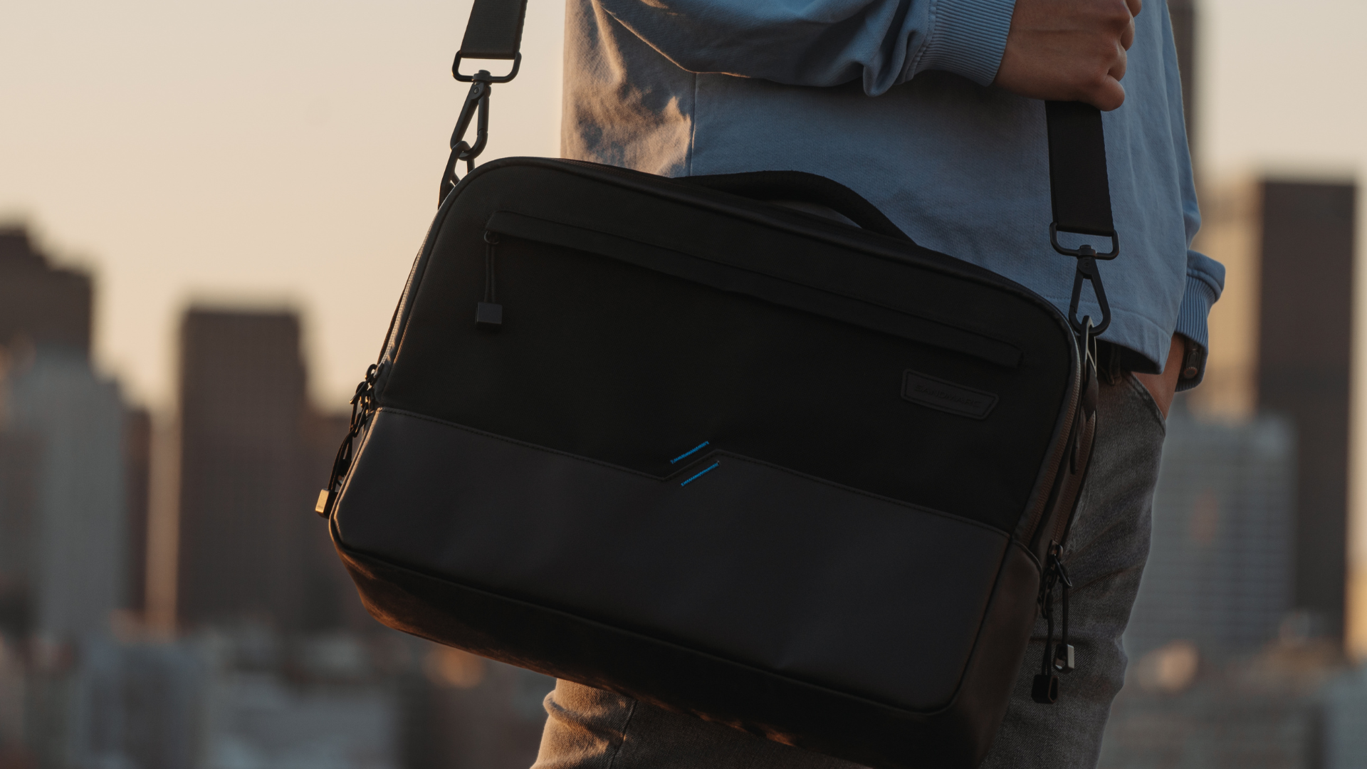 Choose the Perfect Messenger Bag for Your Needs