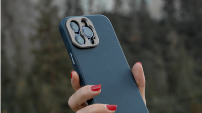 Film on iPhone 14 Pro & Pro Max