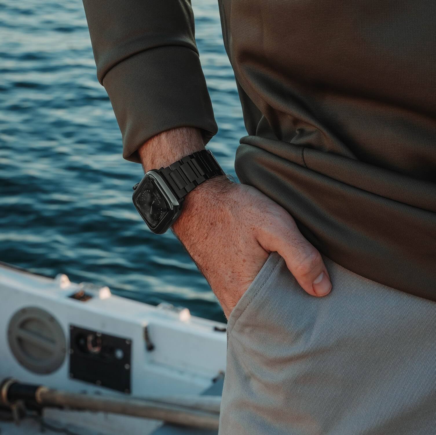 Apple Watch Series 11 & 10 Titanium Band - Slate/Black - SANDMARC