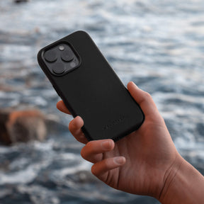 Minimal Leather Case - iPhone 15 Pro - Black