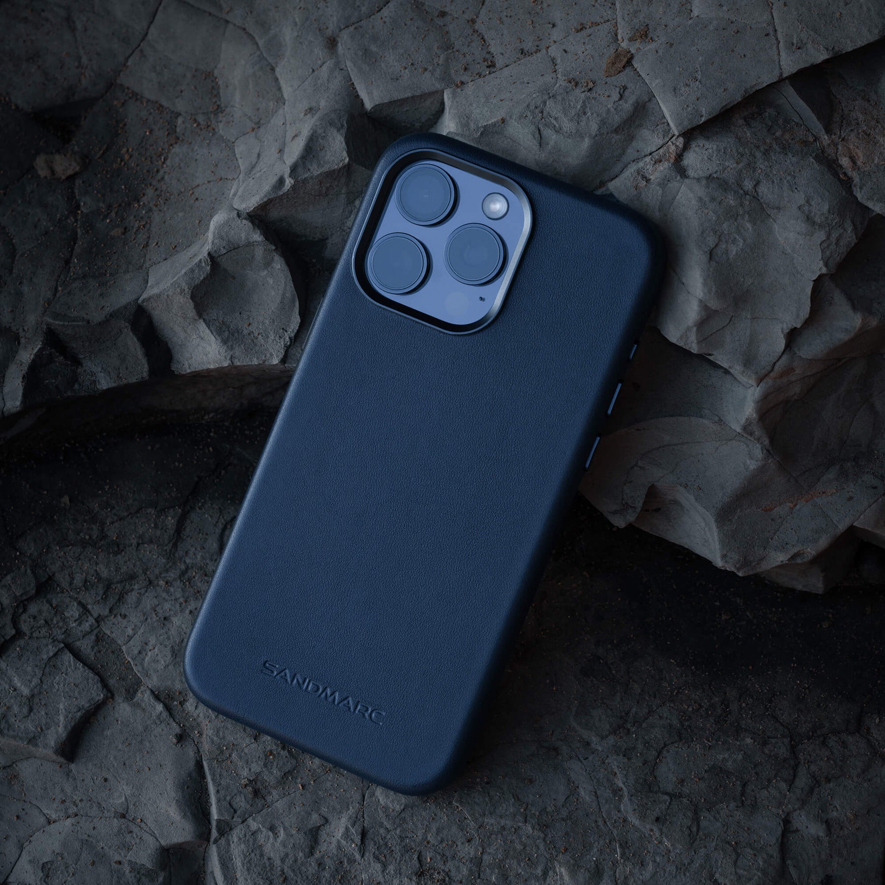 Minimal Leather Case - iPhone 15 Pro - Navy