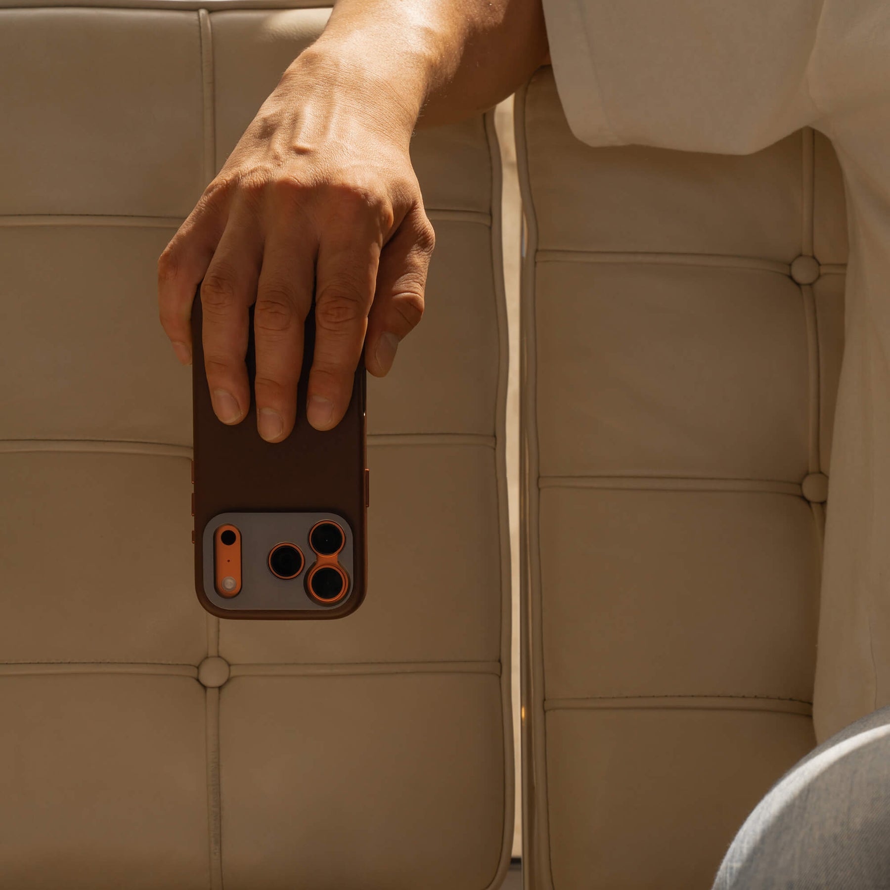 Pro Leather Case - iPhone 17 Pro - Brown