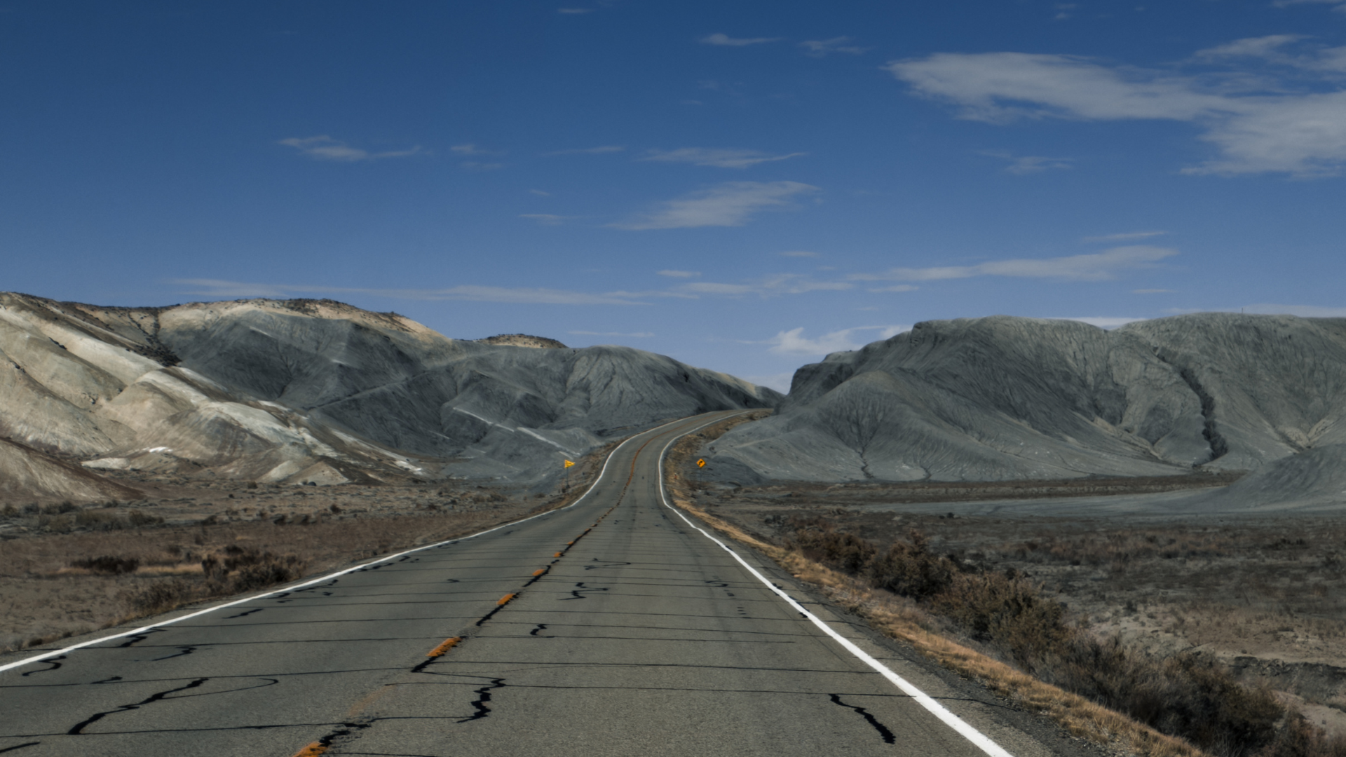 Leading Lines in iPhone Photography & Filmmaking: How to Guide the Viewer’s Eye