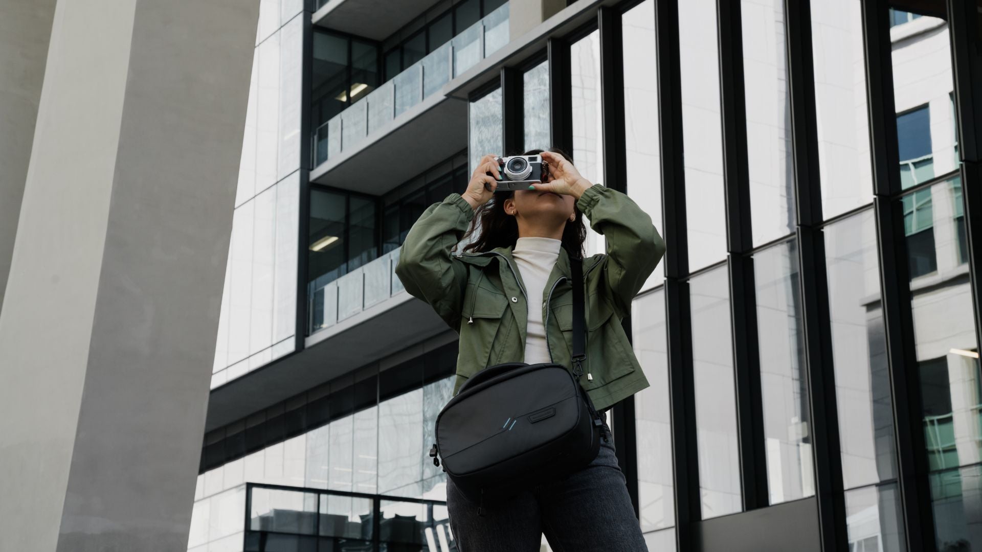 SANDMARC Hybrid Sling 6L: The Ultimate Fujifilm Companion