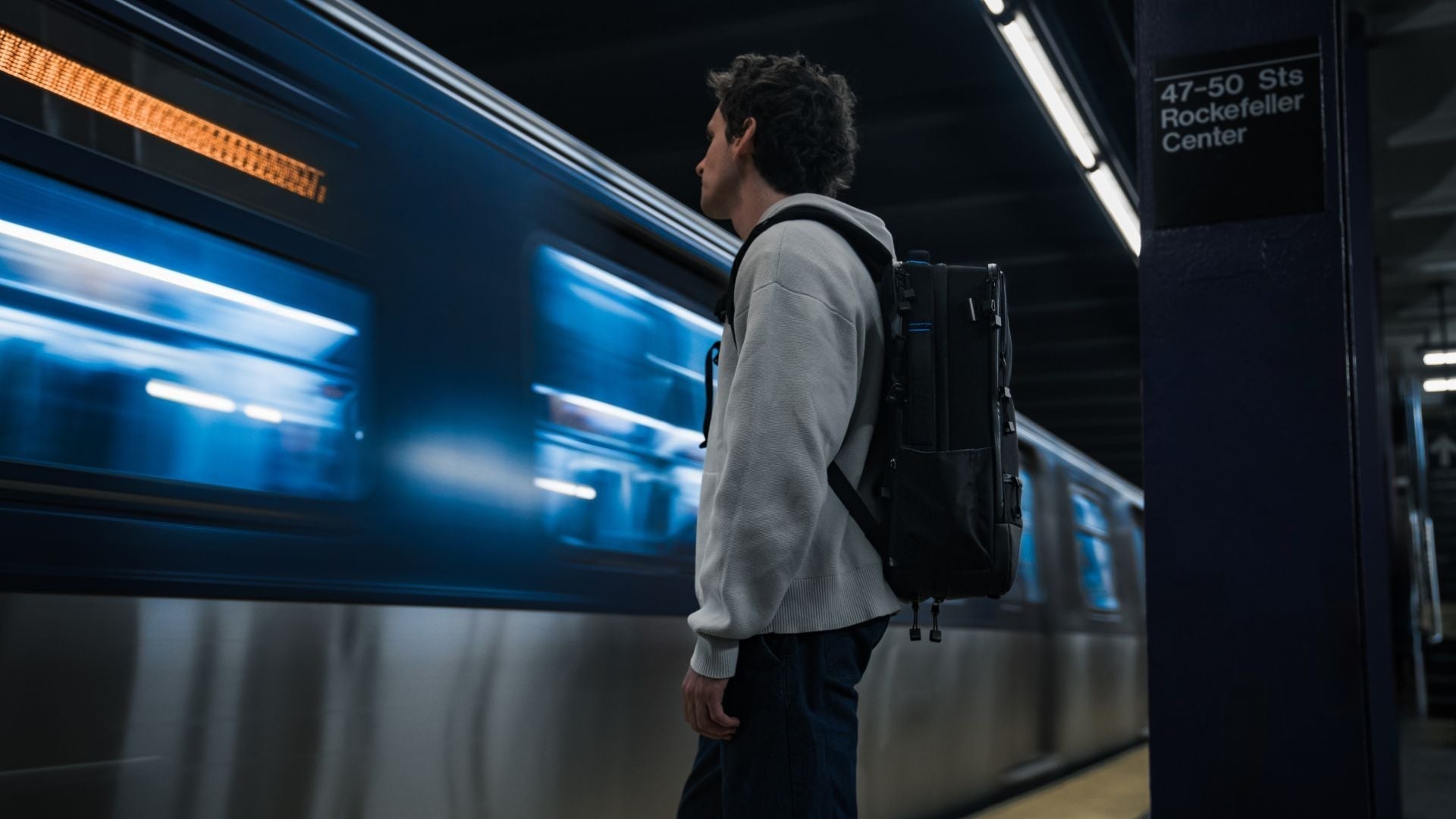 Hybrid Sling Bag vs. Travel Backpack: Which One Is Right for You?