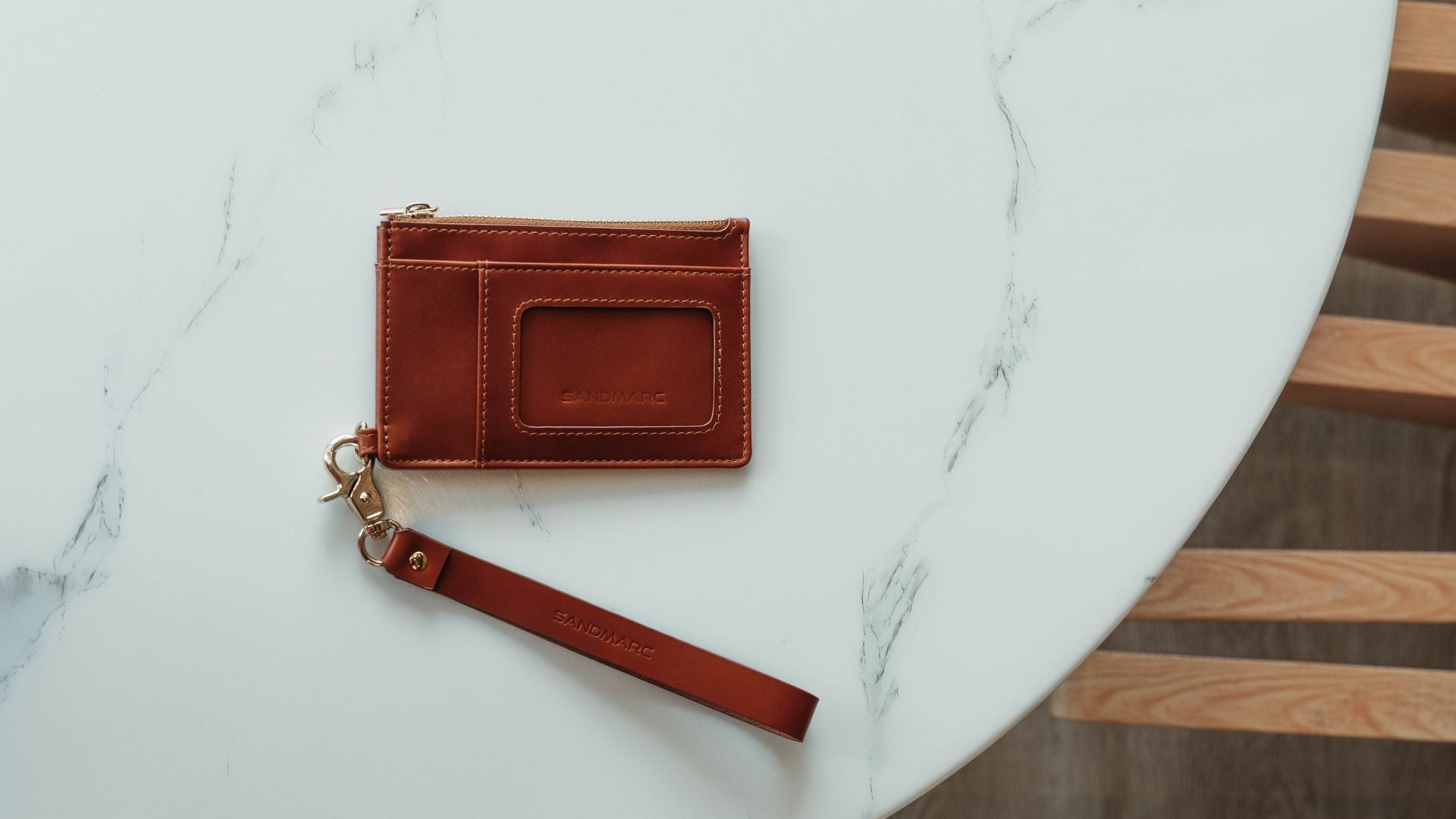 What Makes a Great Women’s Travel Wallet? 5 Features You Need on Your Next Trip