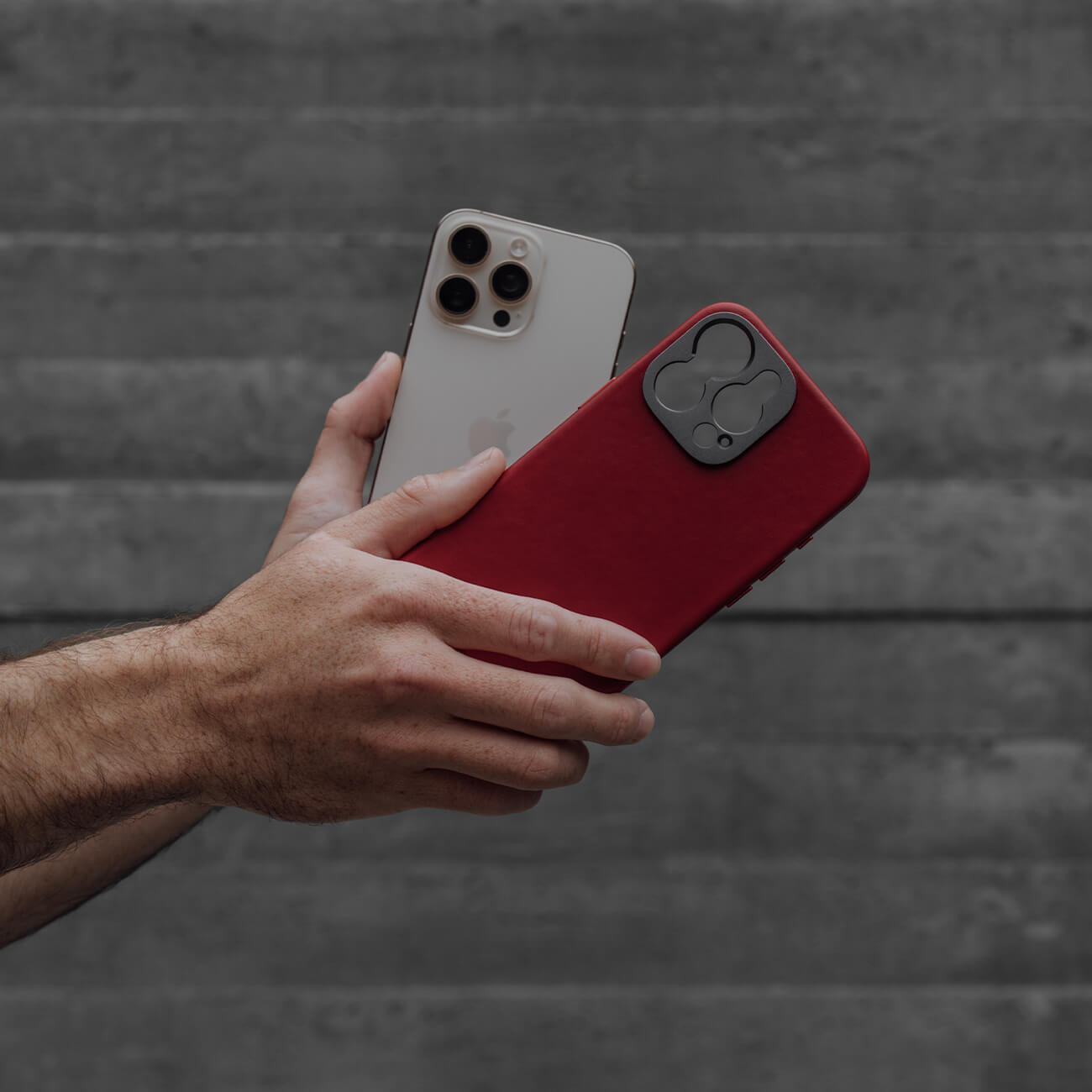 Pro Leather Case - iPhone 17 Pro - Red