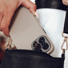 Pro Leather Case - iPhone 15 Pro Max - Sand