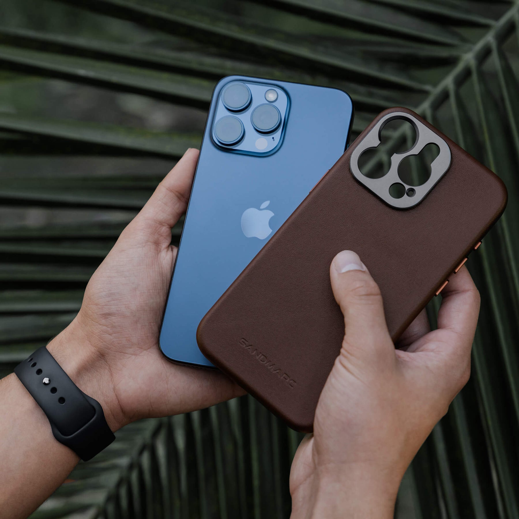 iPhone 15 Pro Max Leather Case | Brown (works with MagSafe) - SANDMARC iPhone 15 Pro Max Leather Case | Brown (works with MagSafe) - SANDMARC