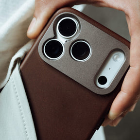 Pro Leather Case - iPhone 17 Pro Max - Brown