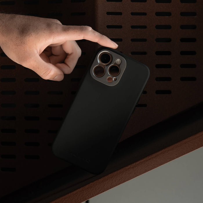 Sandmarc รุ่น Pro Case - เคส iPhone 16 Pro Max - สี Black 14 Sandmarc รุ่น Pro Case - เคส iPhone 16 Pro Max - สี Black