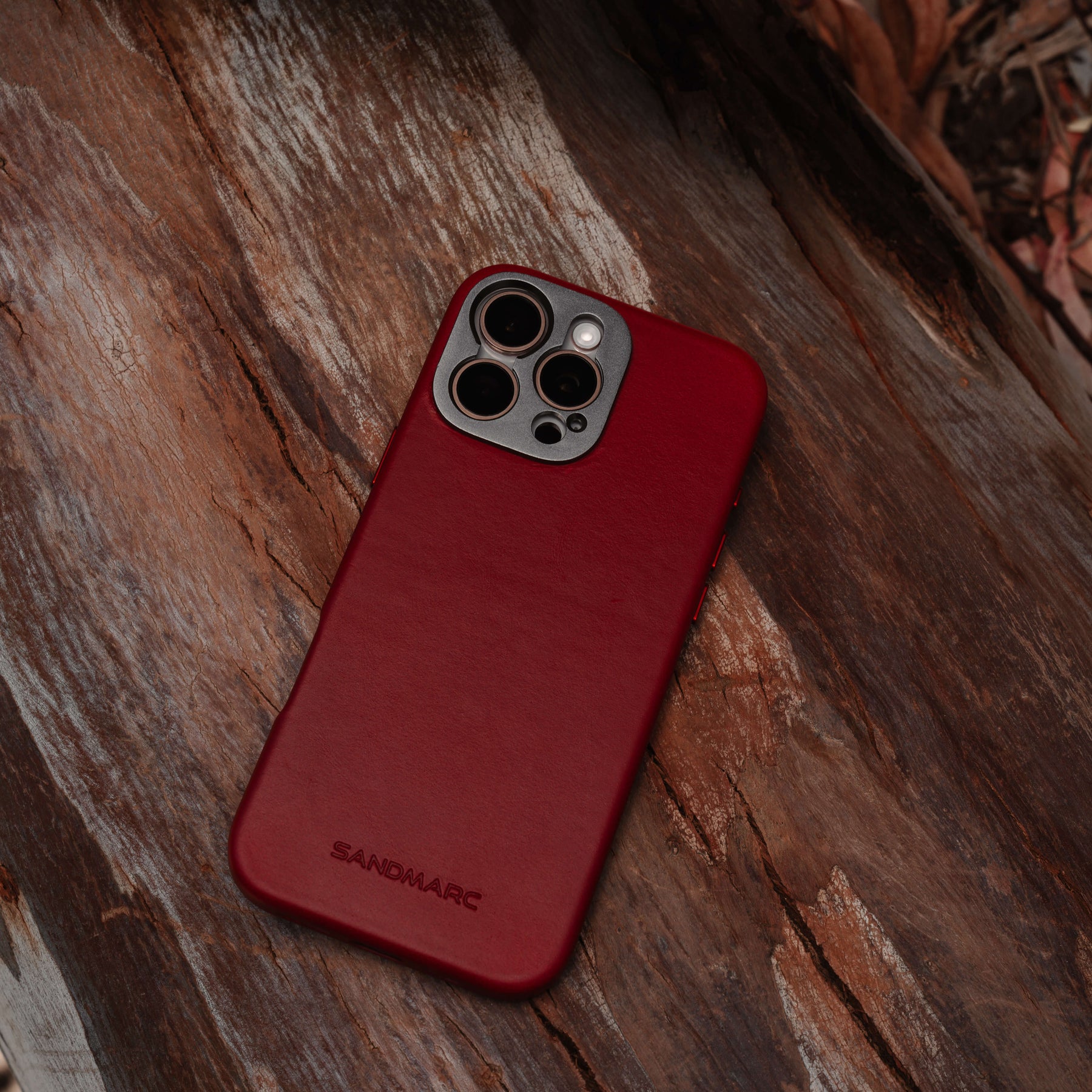 iPhone 16 Pro Leather Case | Red iPhone 16 Pro Leather Case | Red