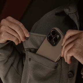 Pro Leather Case - iPhone 16 Pro - Sand