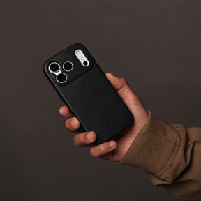 Pro Leather Case - iPhone 18 Pro Max - Side View