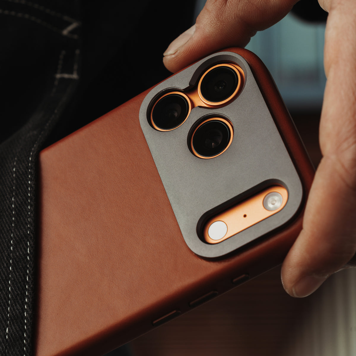 Leather Case - iPhone 18 Pro - Tan Orange